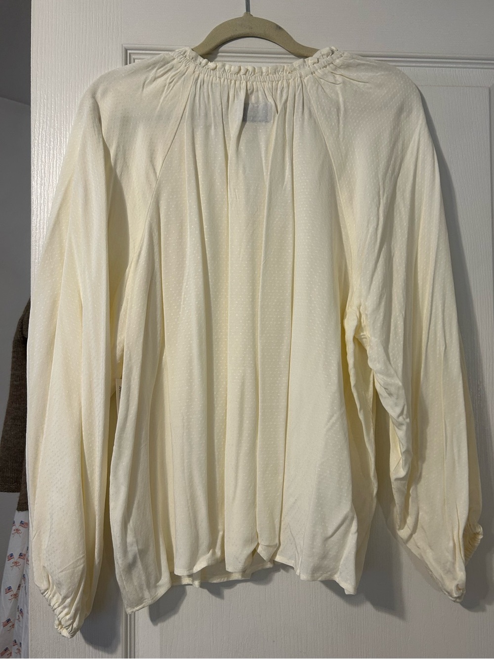 Old Navy Cream Ruffle-Trim Split-Neck Blouse - Picture 4 of 4